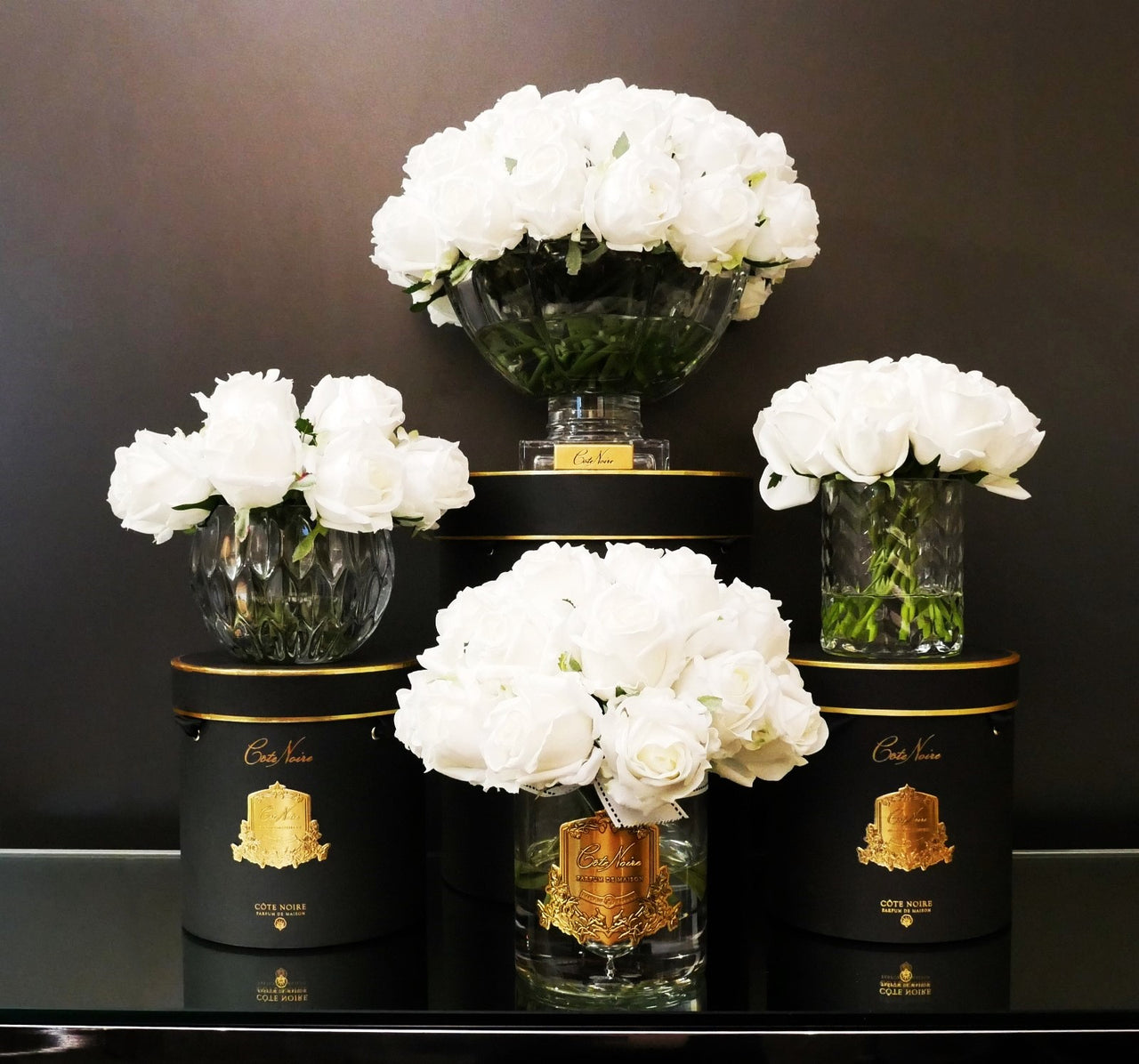 Luxury Centrepiece 37 Rose Bud Bouquet - Gold Badge - Ivory White - CPRB11 (Carton of 1)