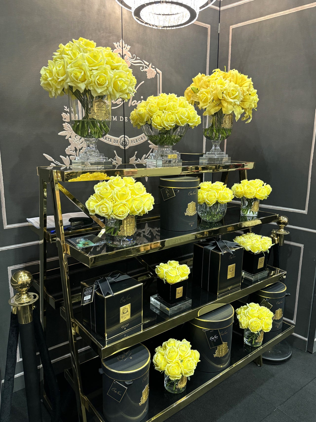 Luxury Round 13 Rose Bud Bouquet - Yellow - RRB08 (Carton of 1)