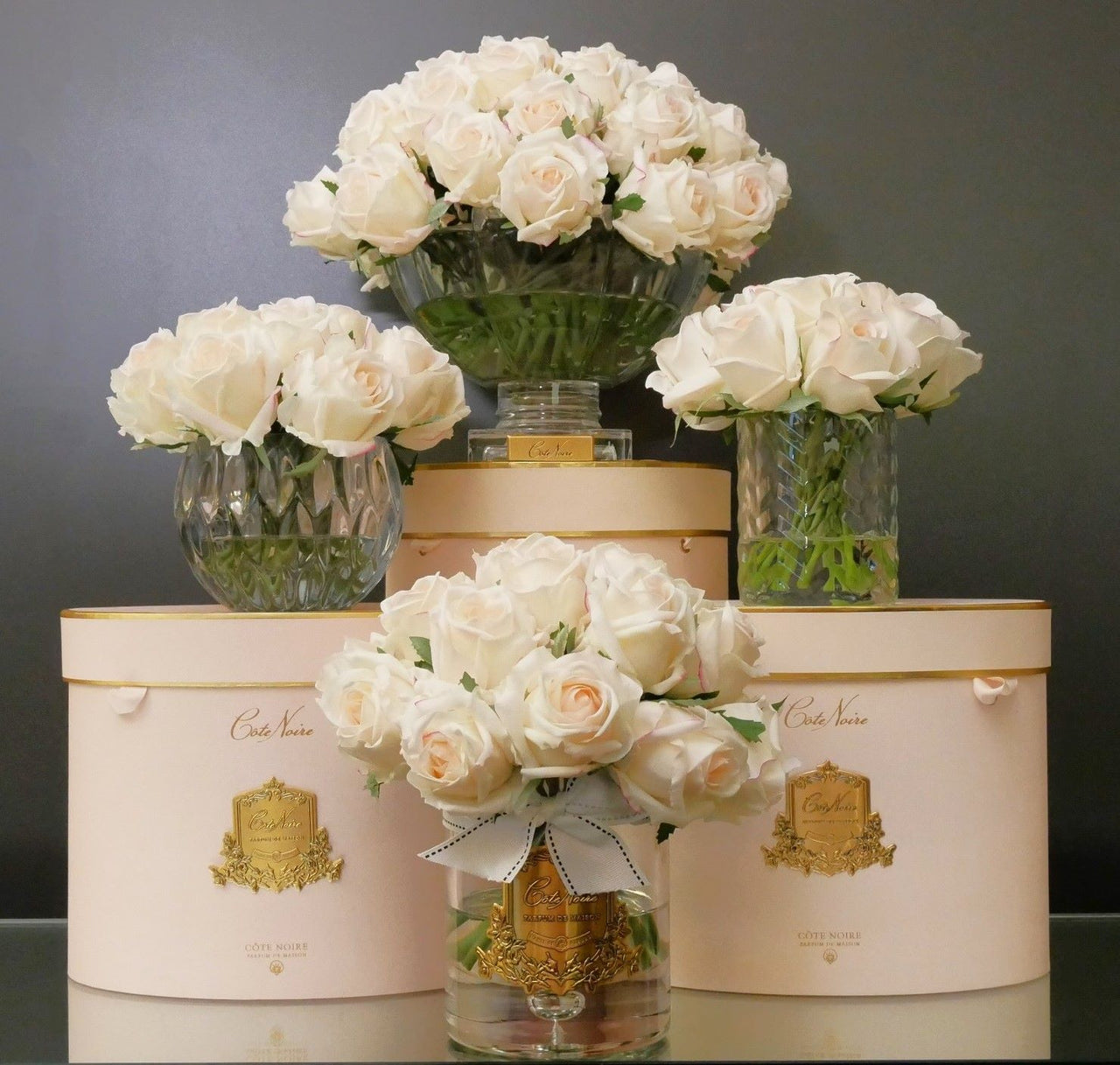 Luxury Round 13 Rose Bud Bouquet - Pink Blush - RRB02 (Carton of 1)