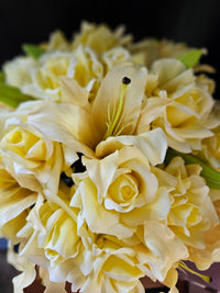 Versailles Roses & Lilies Bouquet - Gold Badge - Yellow - VLR08 (Carton of 1)