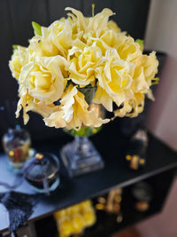 Versailles Roses & Lilies Bouquet - Gold Badge - Yellow - VLR08 (Carton of 1)
